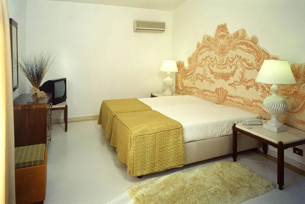 Porto Domus Hotel — HOTEL APARTAMENTO DO GOLFE