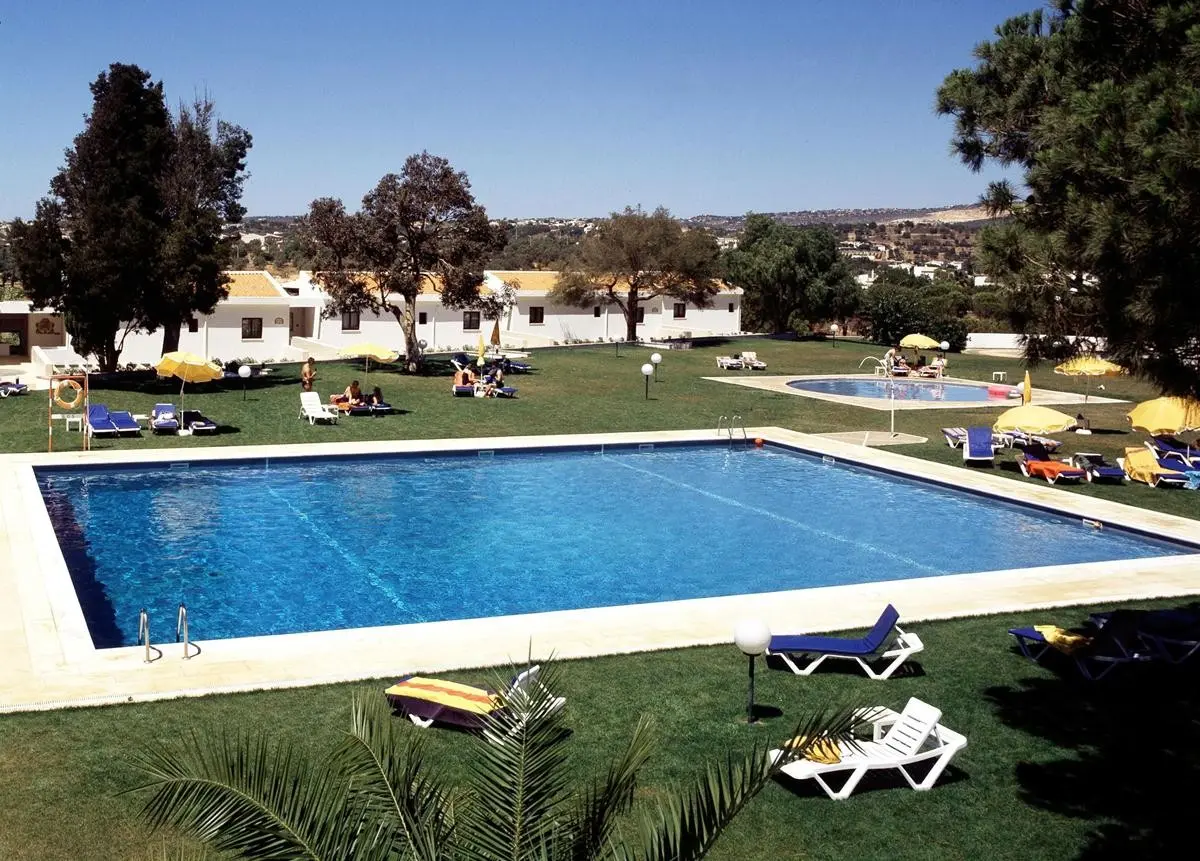 Porto Domus Hotel — HOTEL APARTAMENTO DO GOLFE