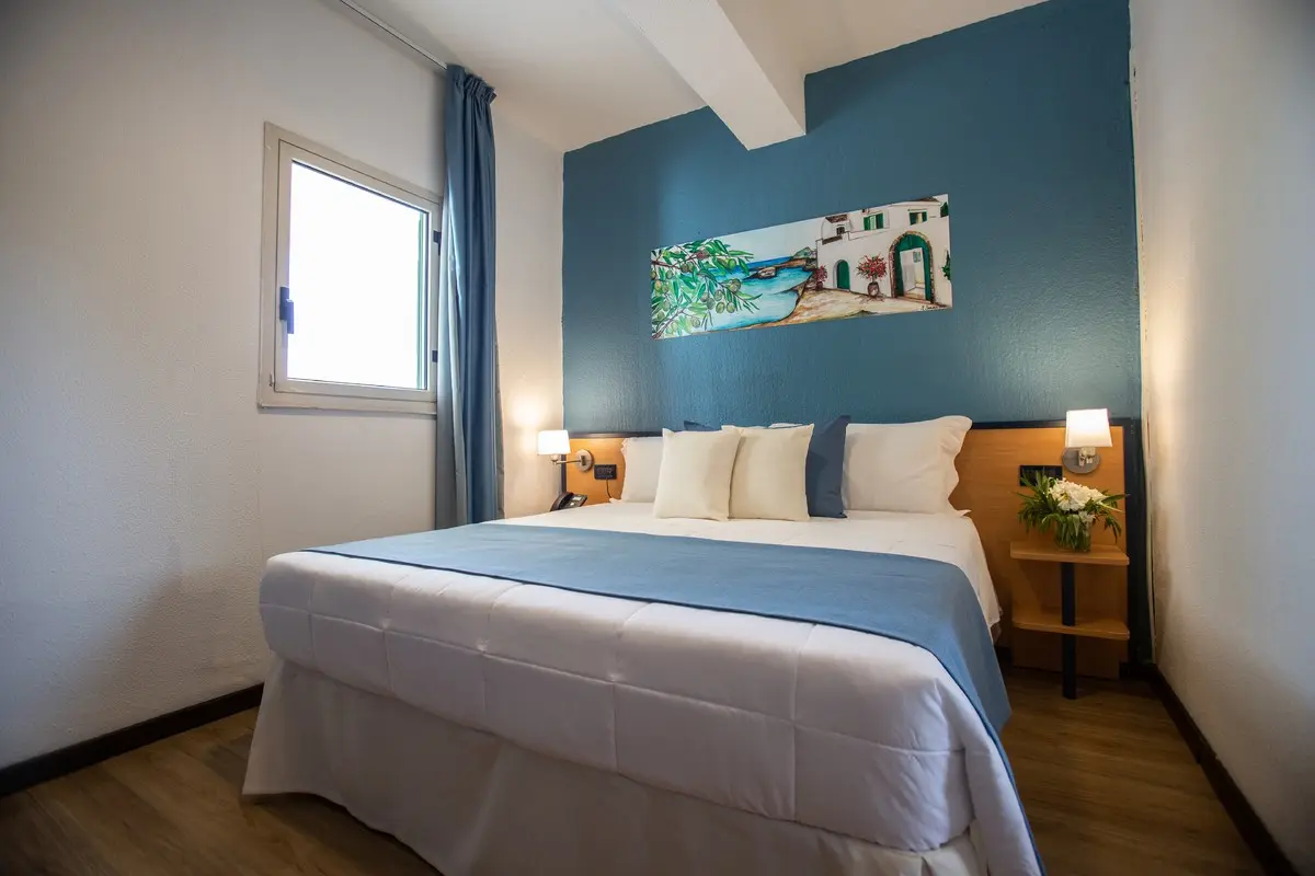 Porto Giardino — PORTO GIARDINO