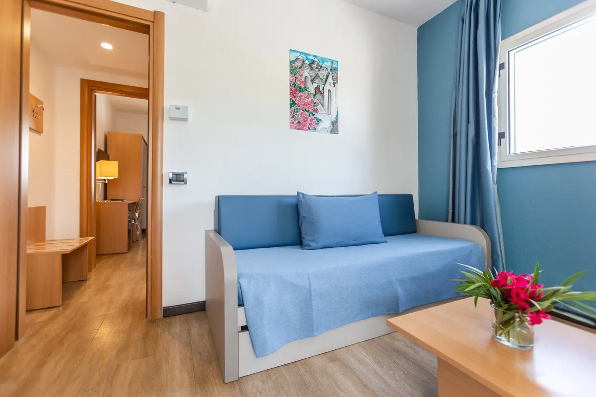 Porto Giardino — PORTO GIARDINO