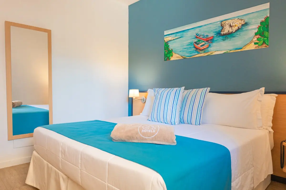 Porto Giardino — PORTO GIARDINO