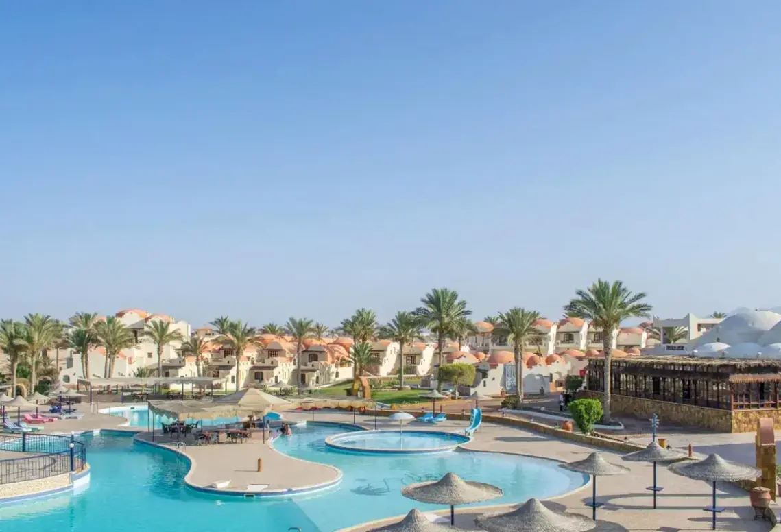 Basen w hotelu Protels Crystal Beach Resort