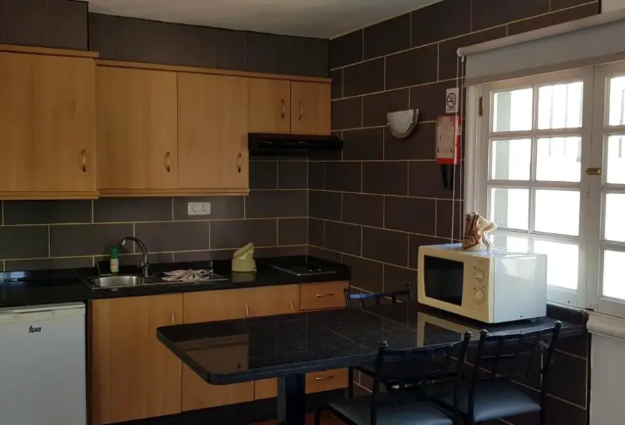 Restauracja i jedzenie w hotelu Pueblo Torviscas