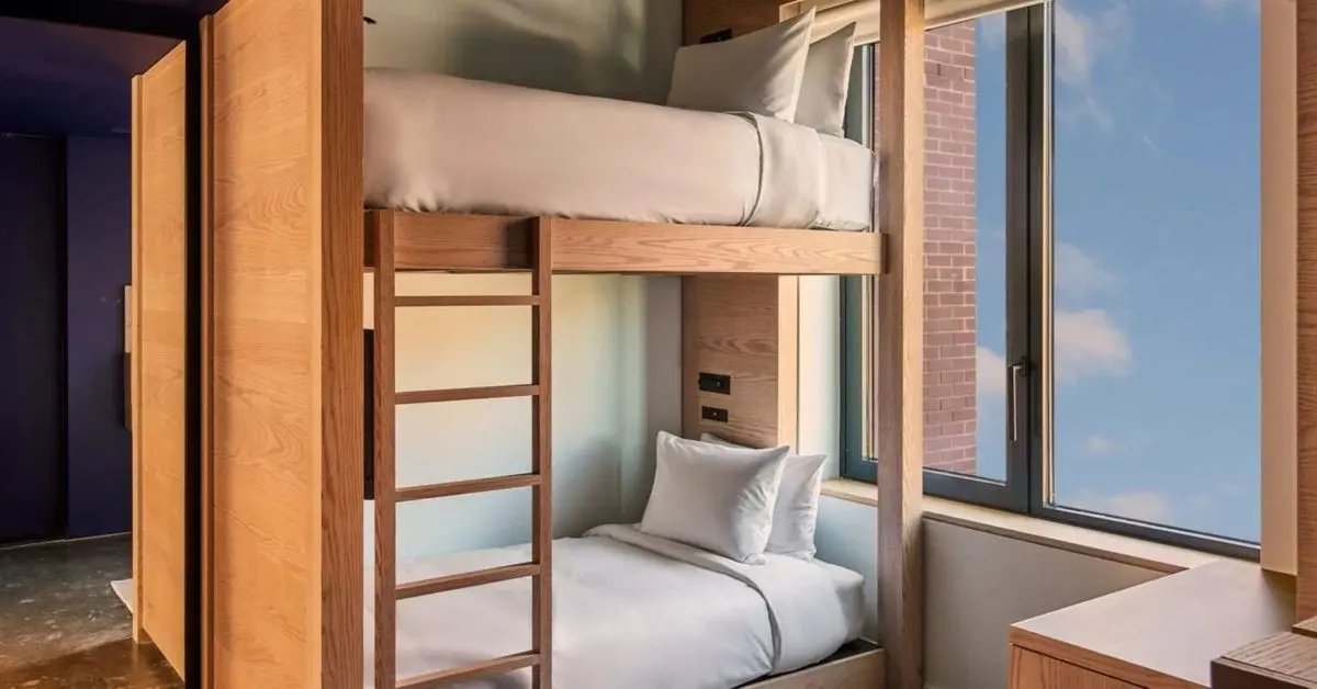 Radio Hotel — RADIO