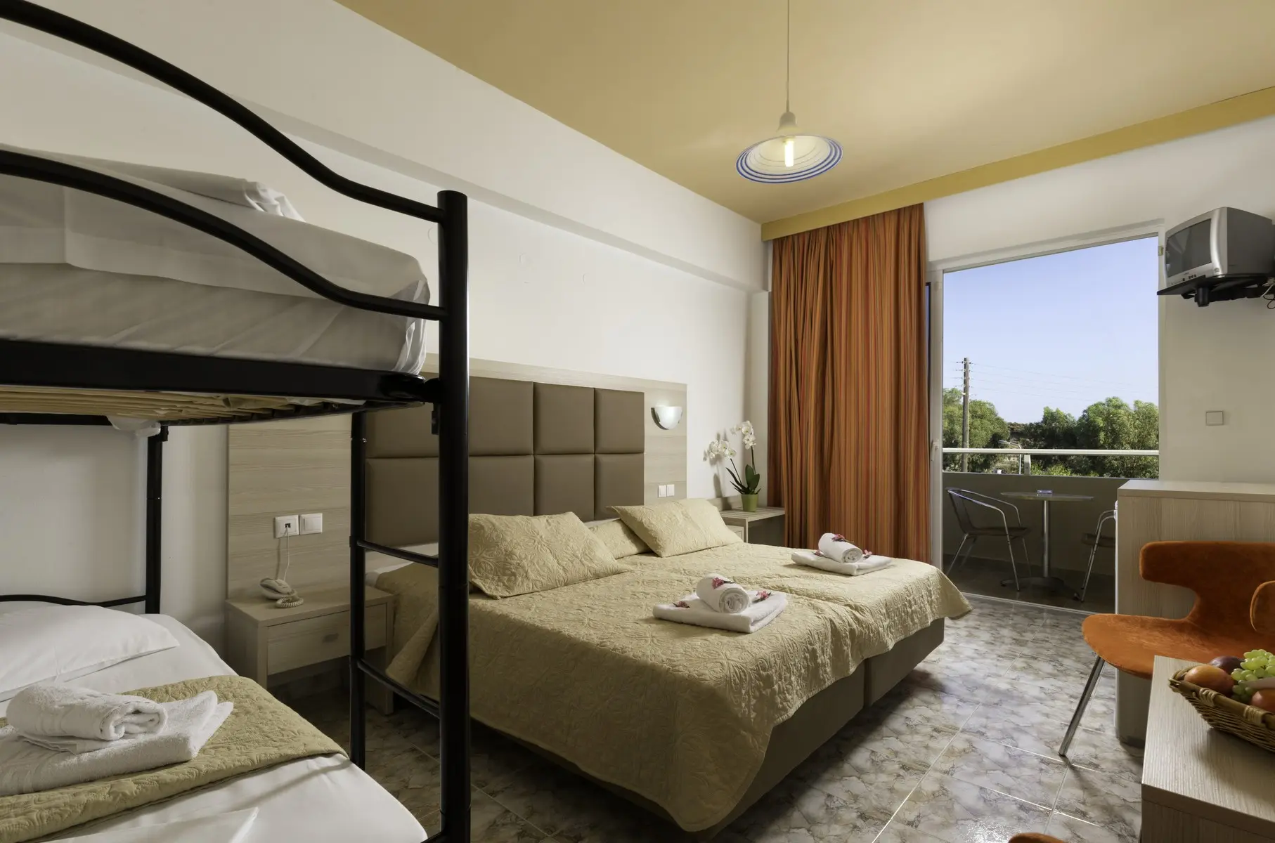 Relax Hotel — RELAX