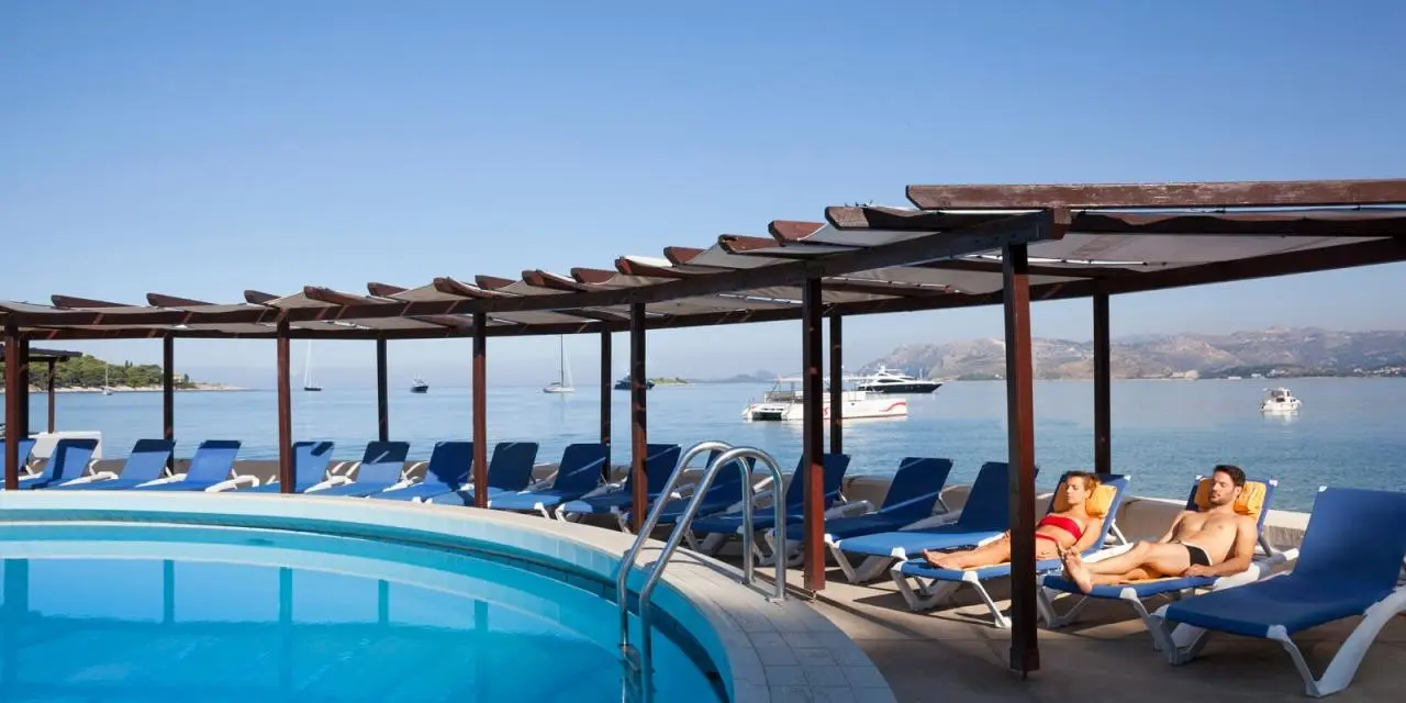 Basen w hotelu Remisens Hotel Epidaurus