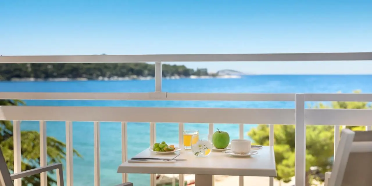 Plaża przy hotelu Remisens Hotel Epidaurus