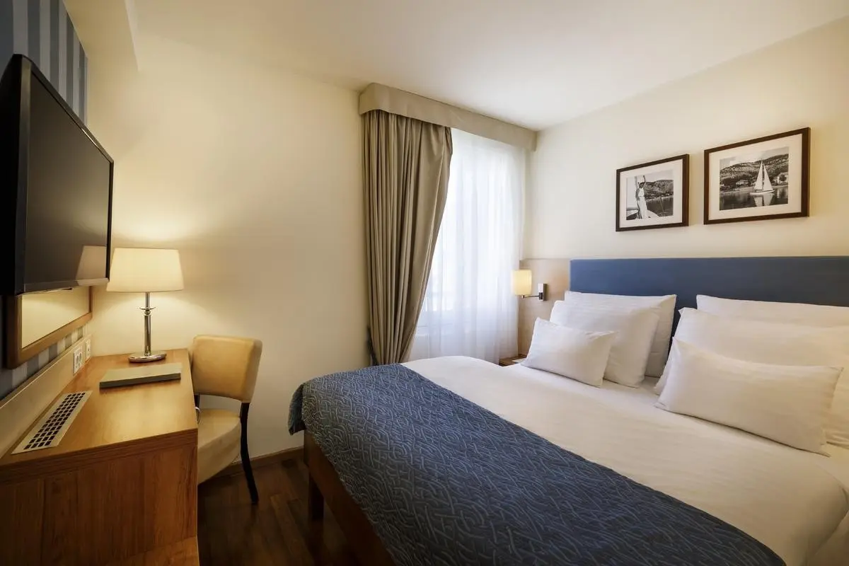 Resort Crvena Luka HOTEL — VALAMAR RIVIERA HOTEL & RESIDENCE