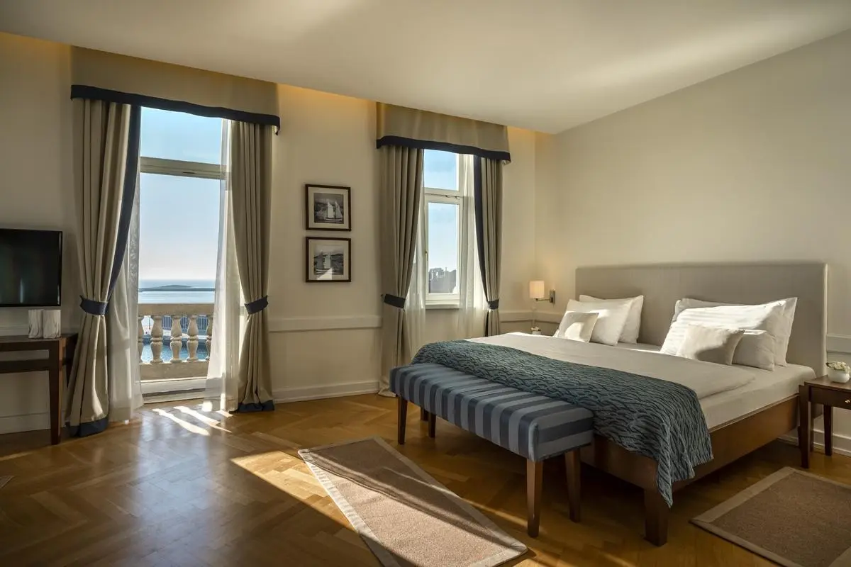 Resort Crvena Luka HOTEL — VALAMAR RIVIERA HOTEL & RESIDENCE