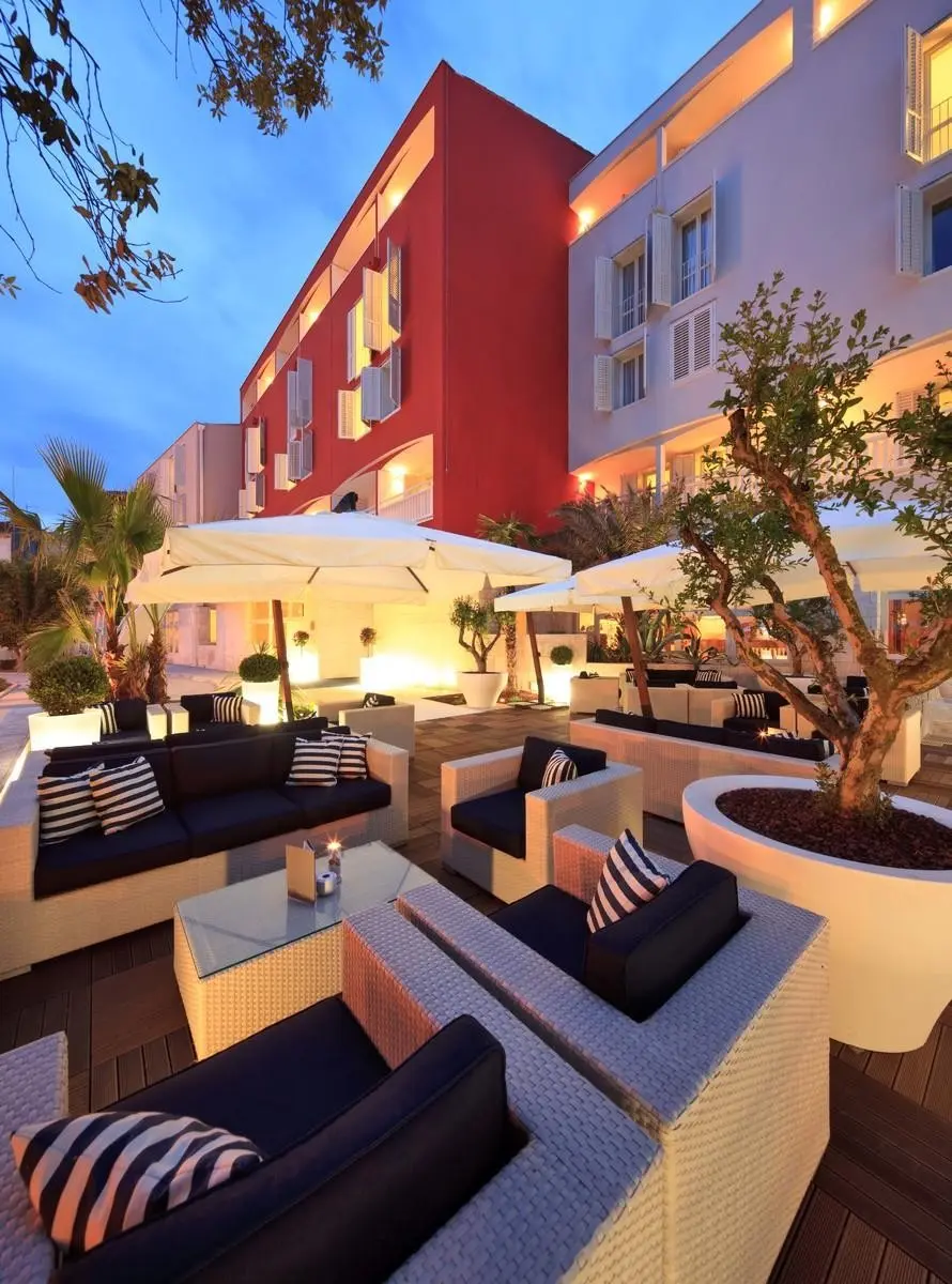 Resort Crvena Luka HOTEL — VALAMAR RIVIERA HOTEL & RESIDENCE