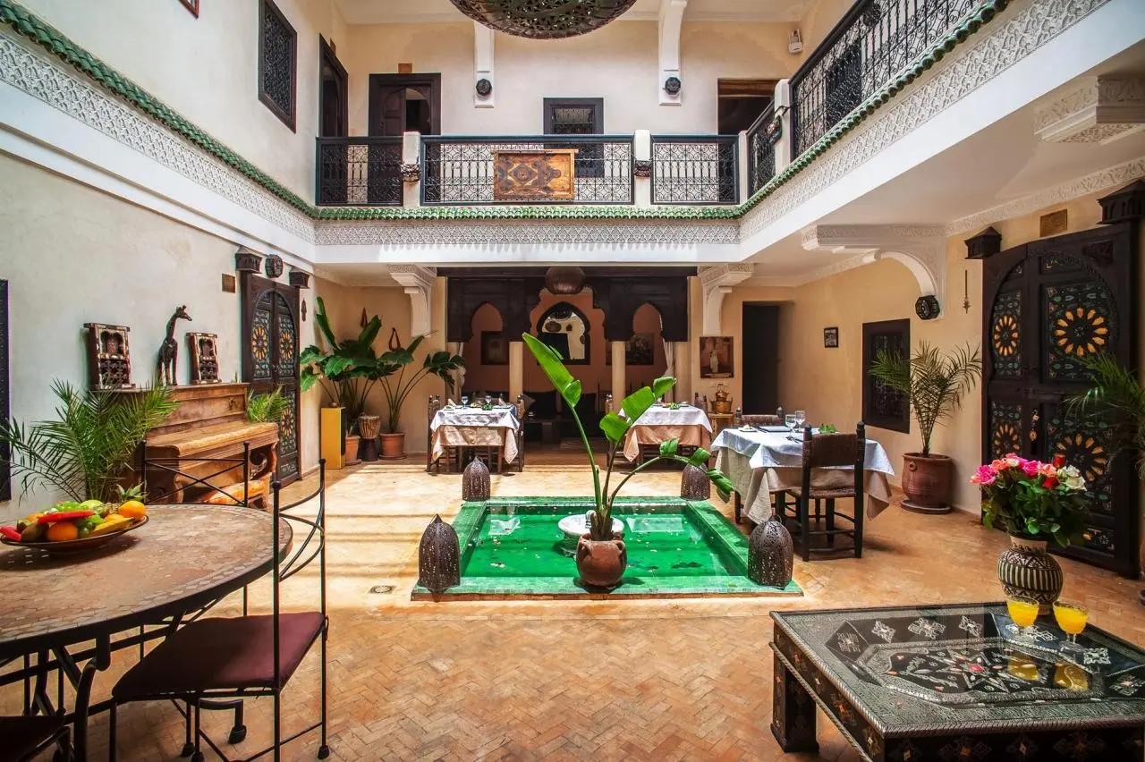 Restauracja i jedzenie w hotelu Riad Haraka
