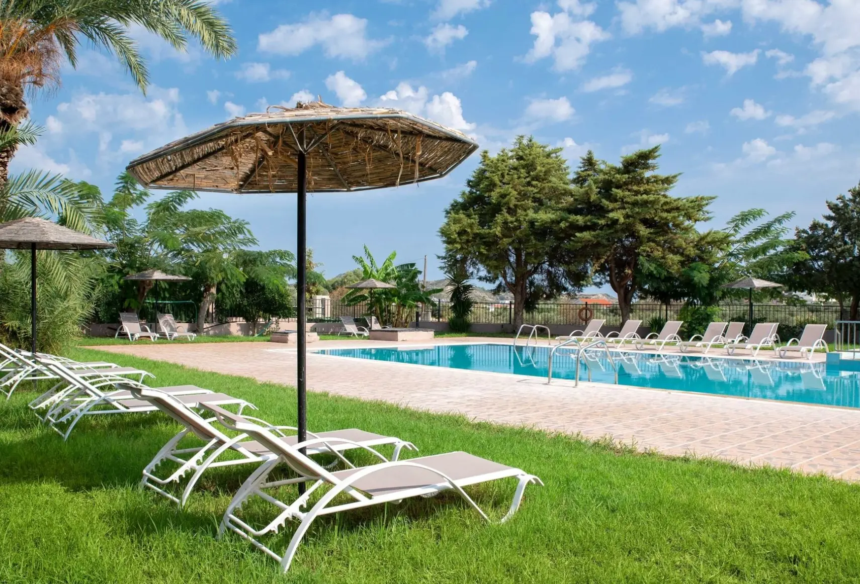 Basen w hotelu Rose Hotel Faliraki