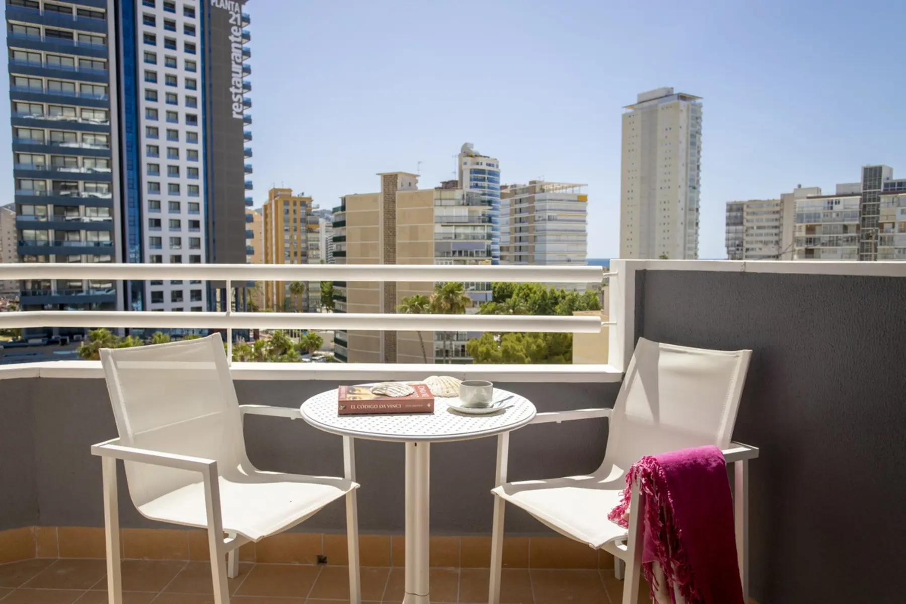 Widok z hotelu San Jaime Center Suites Apts.