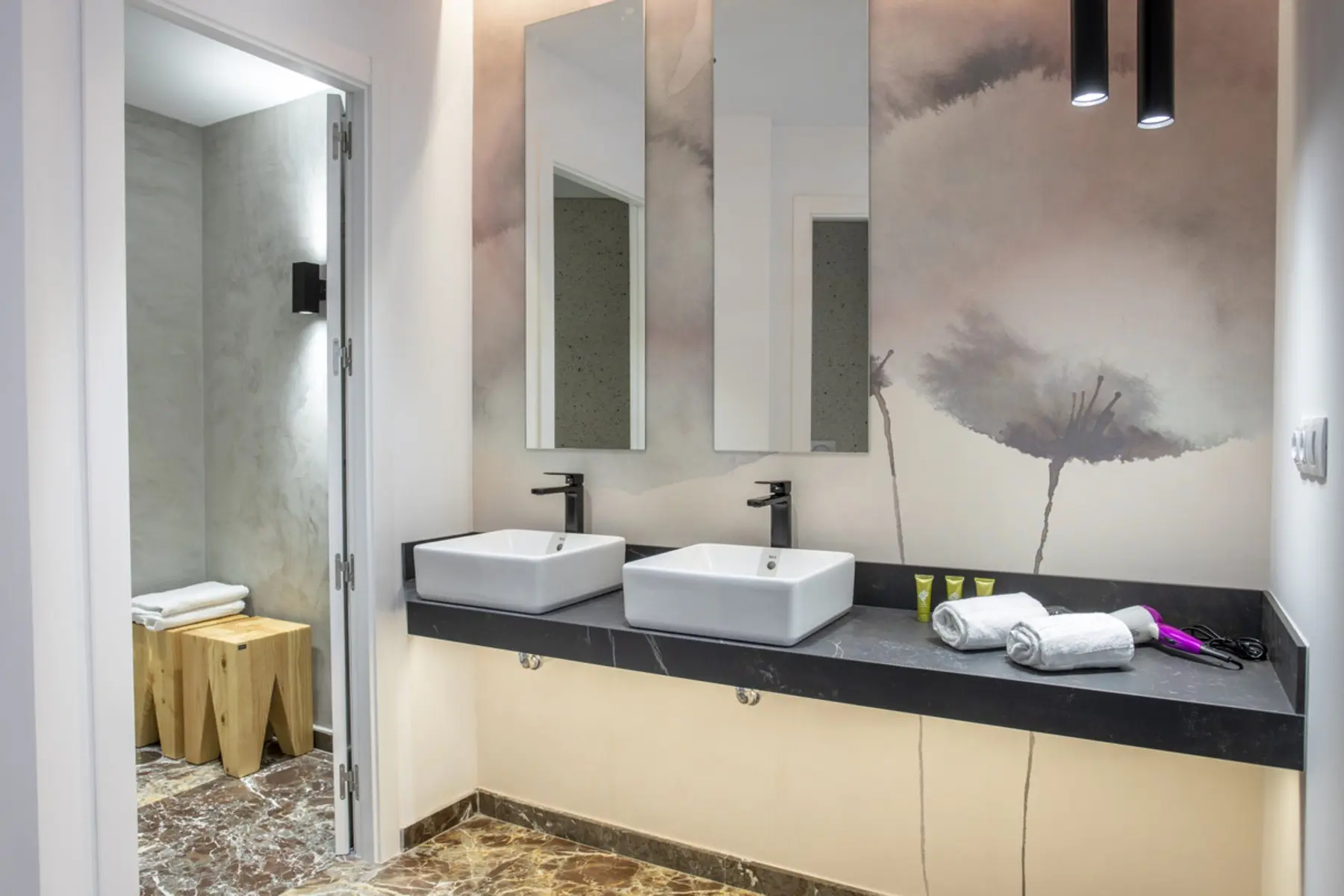 Łazienka w pokoju hotelu San Jaime Center Suites Apts.