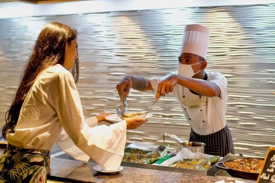 Restauracja i jedzenie w hotelu Sands Suites Resort & Spa