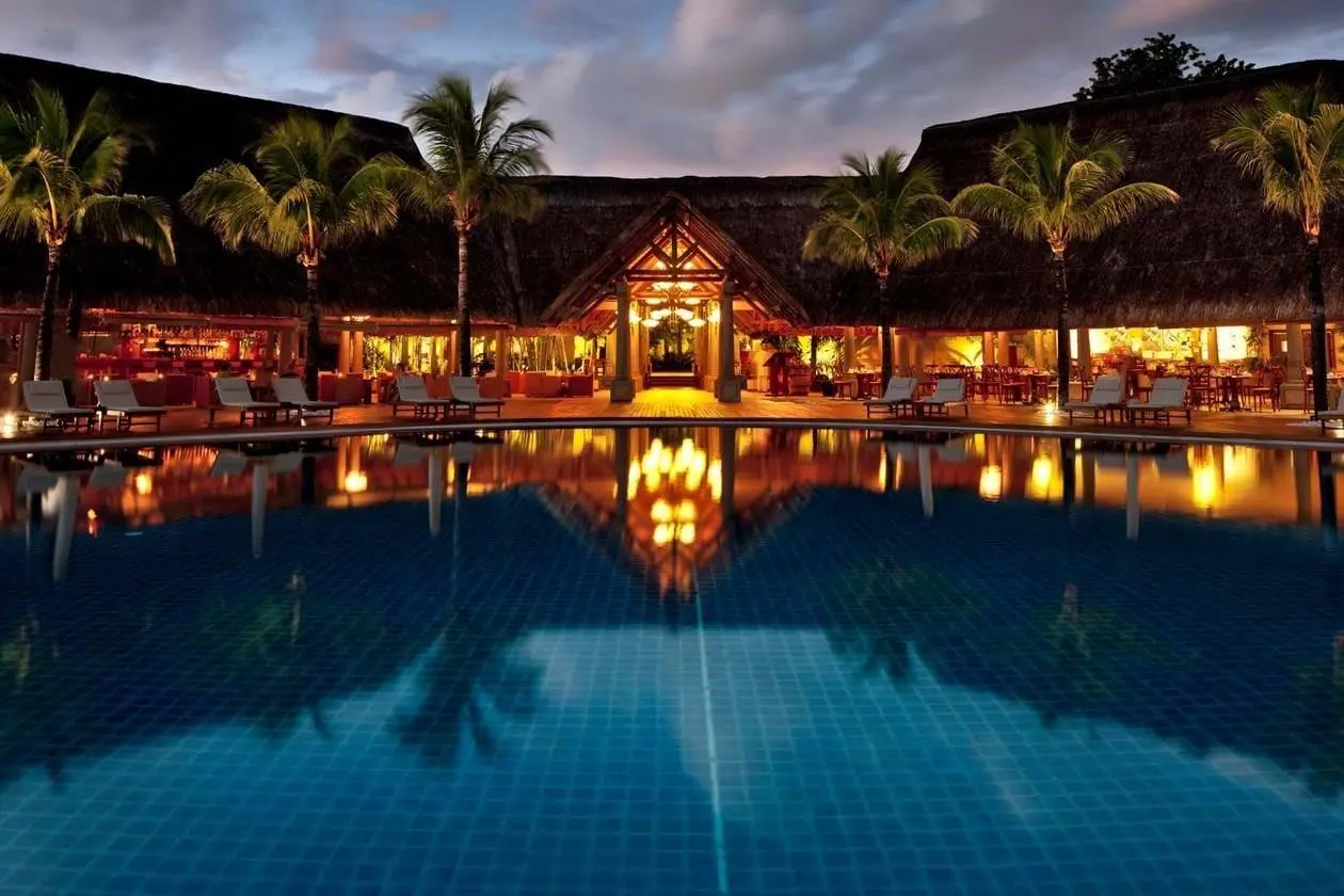 Basen w hotelu Sands Suites Resort & Spa