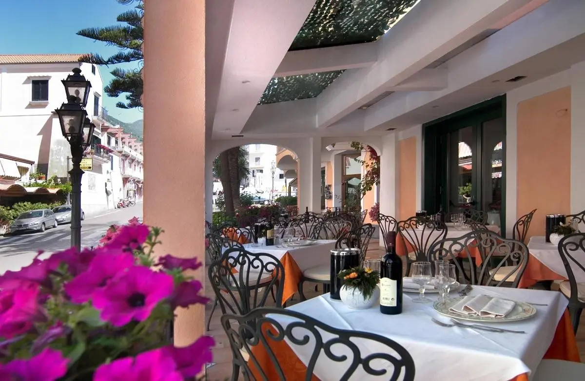 Restauracja i jedzenie w hotelu Santa Lucia - Minori