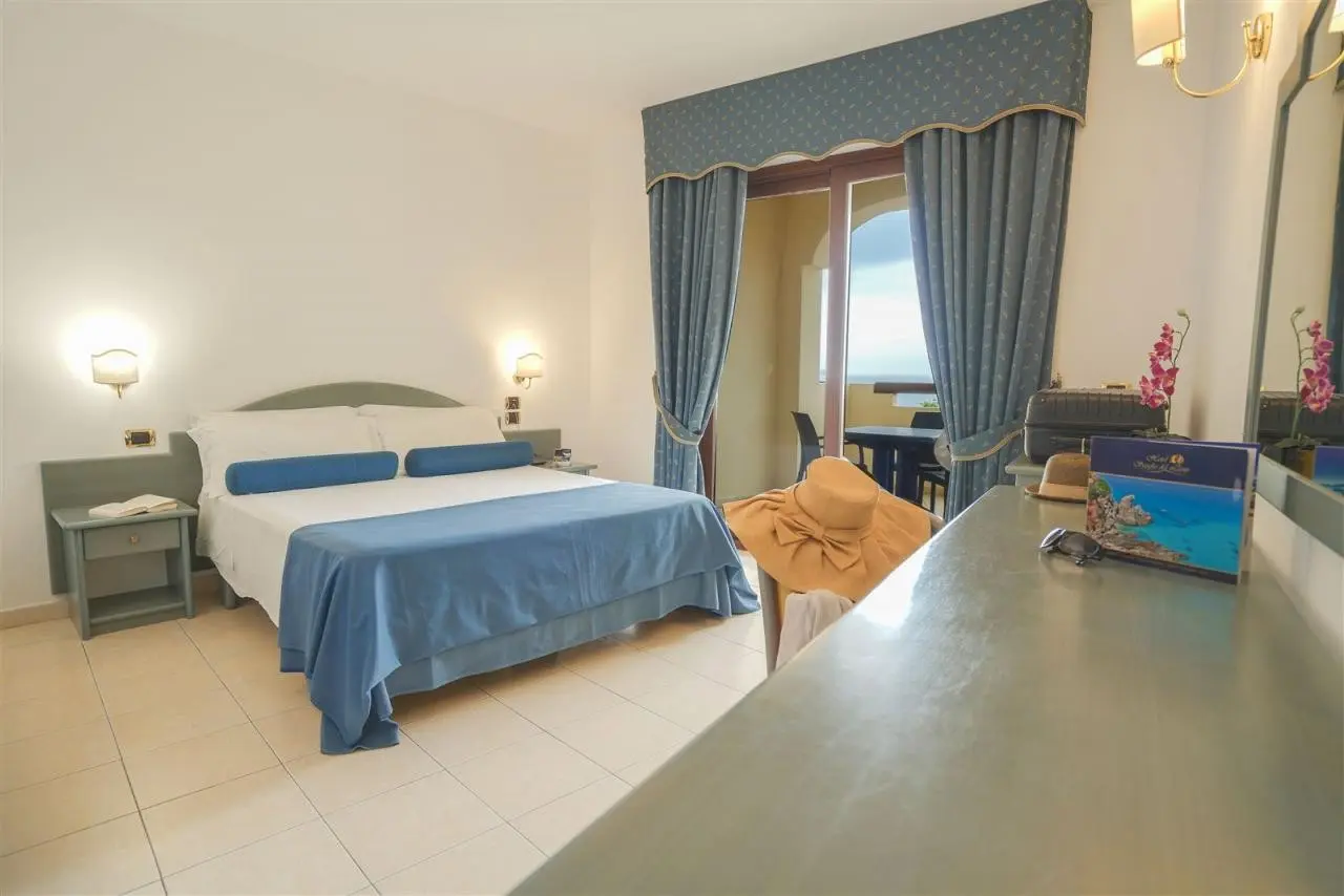 Pokój w hotelu Scoglio del Leone