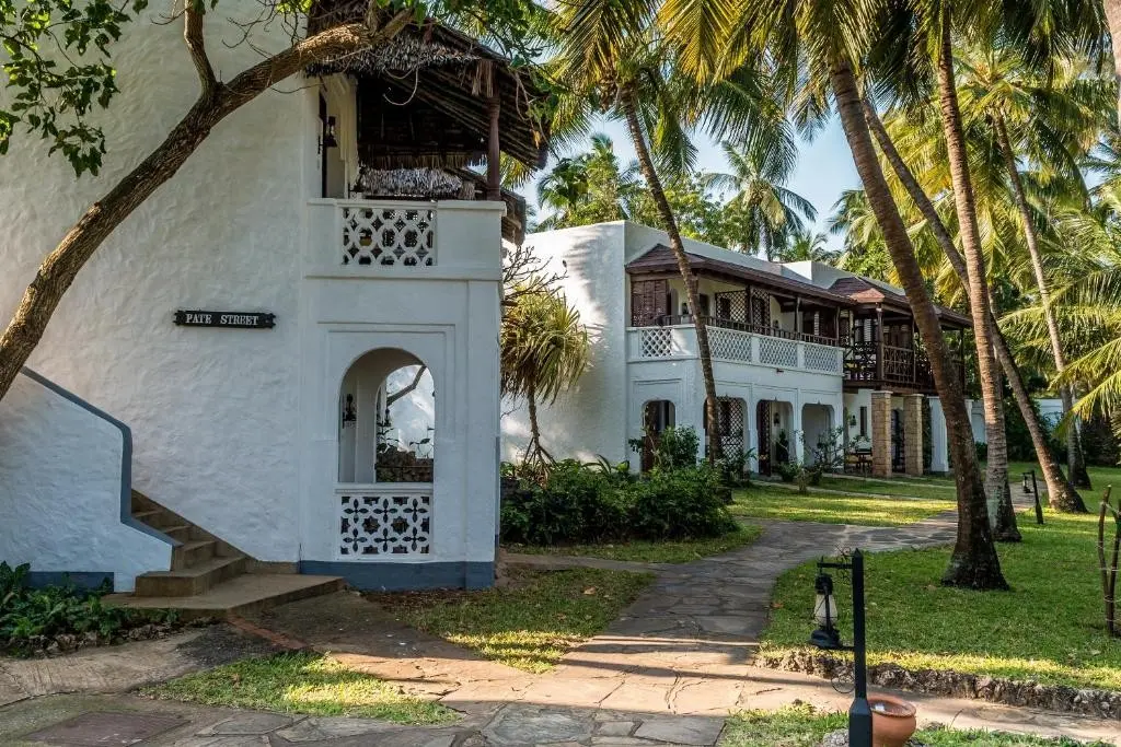 Serena Beach Resort & Spa — SERENA BEACH RESORT & SPA