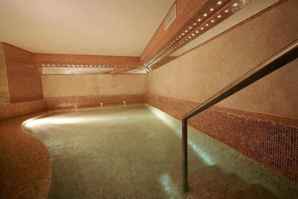 Sesimbra Oceanfront Hotel — SESIMBRA OCEANFRONT