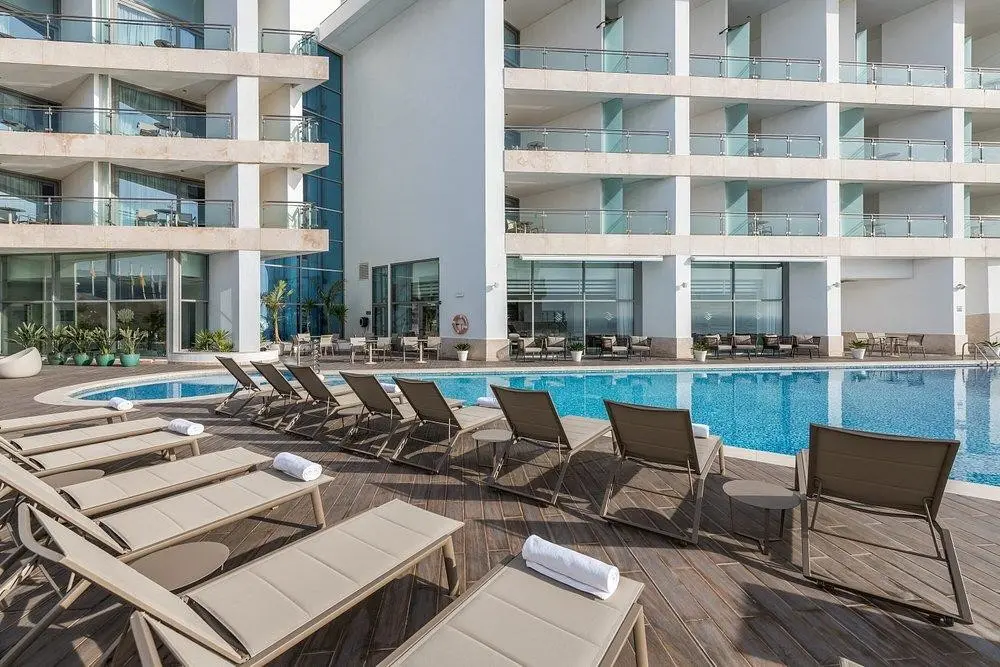 Sesimbra Oceanfront Hotel — SESIMBRA OCEANFRONT