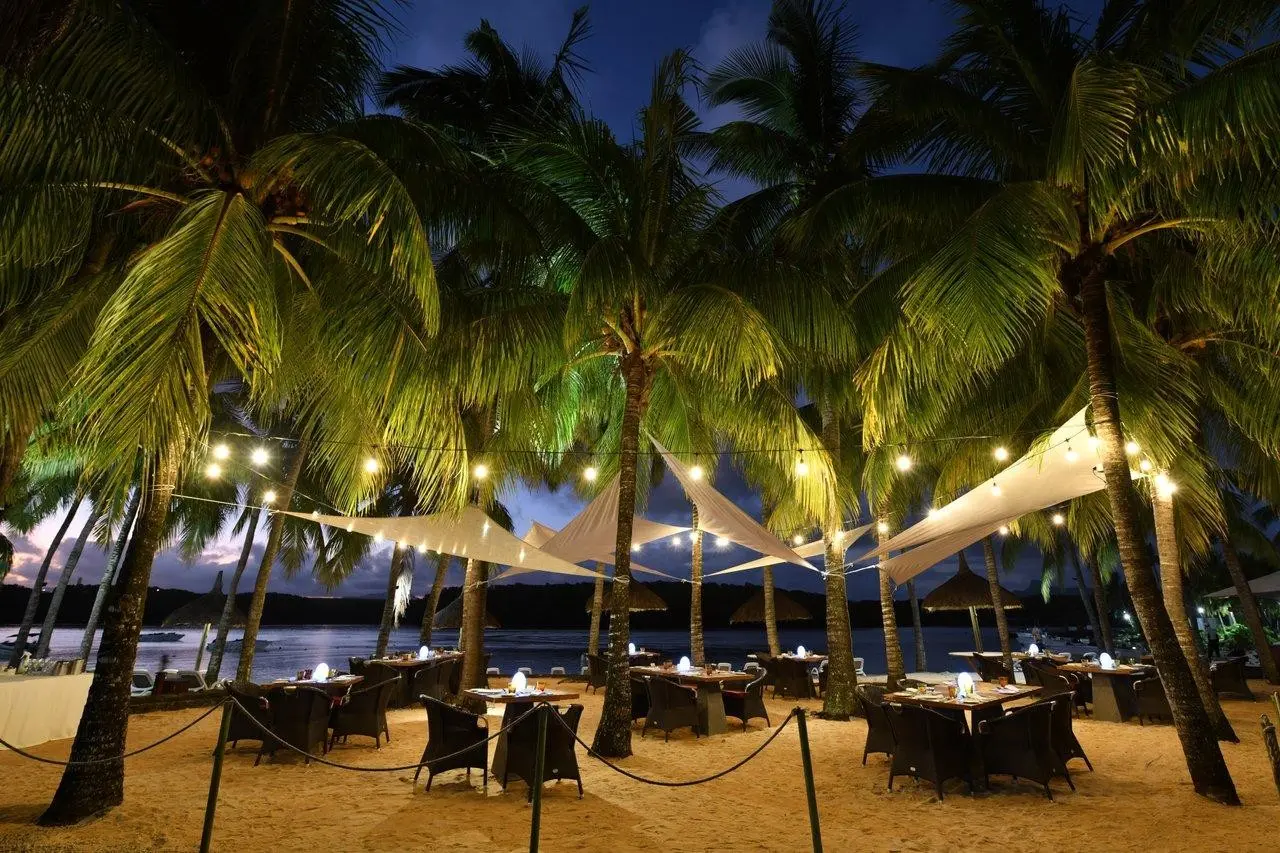 Plaża przy hotelu Shandrani Beachcomber Resort & SPA