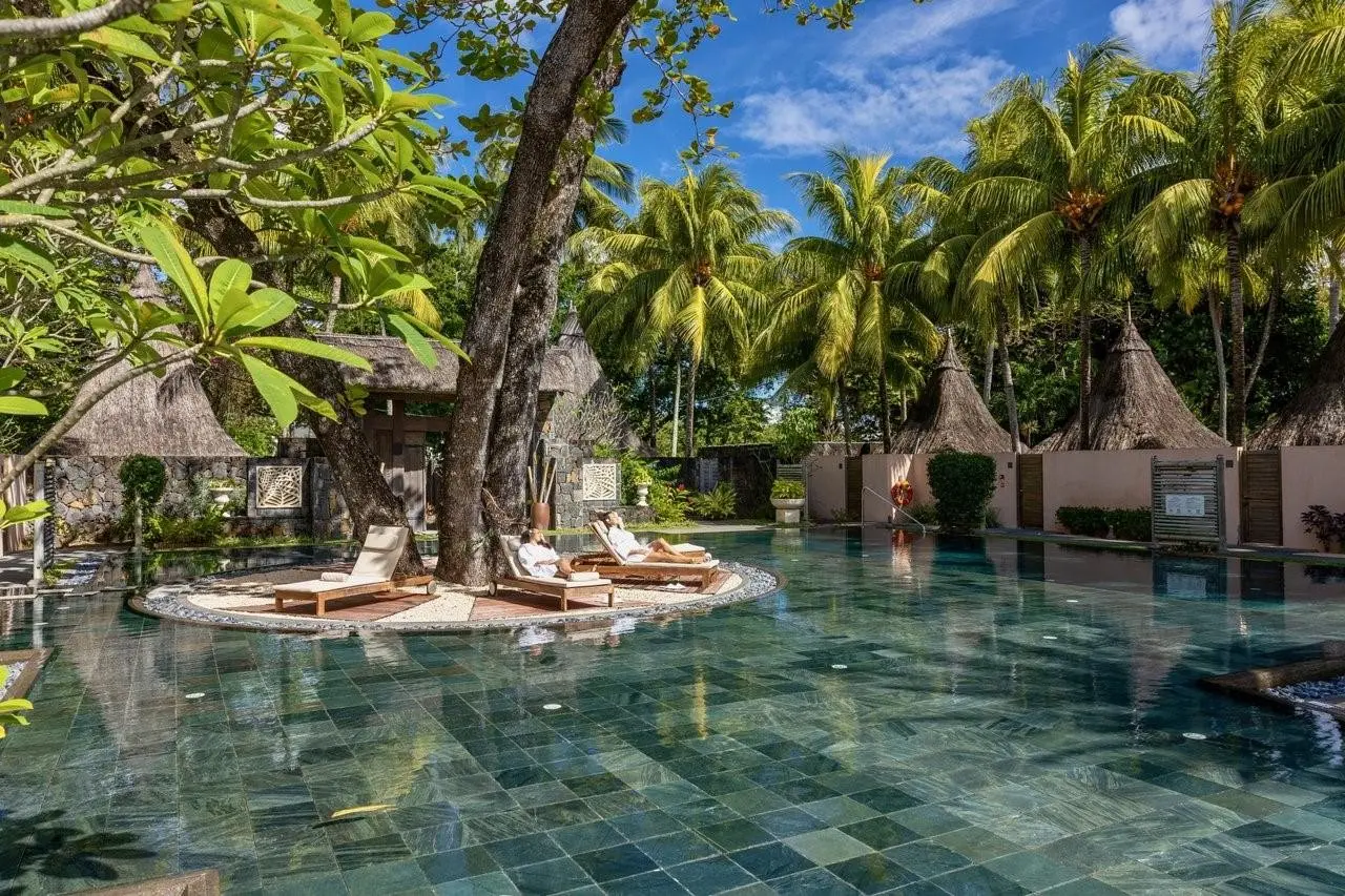 Basen w hotelu Shandrani Beachcomber Resort & SPA