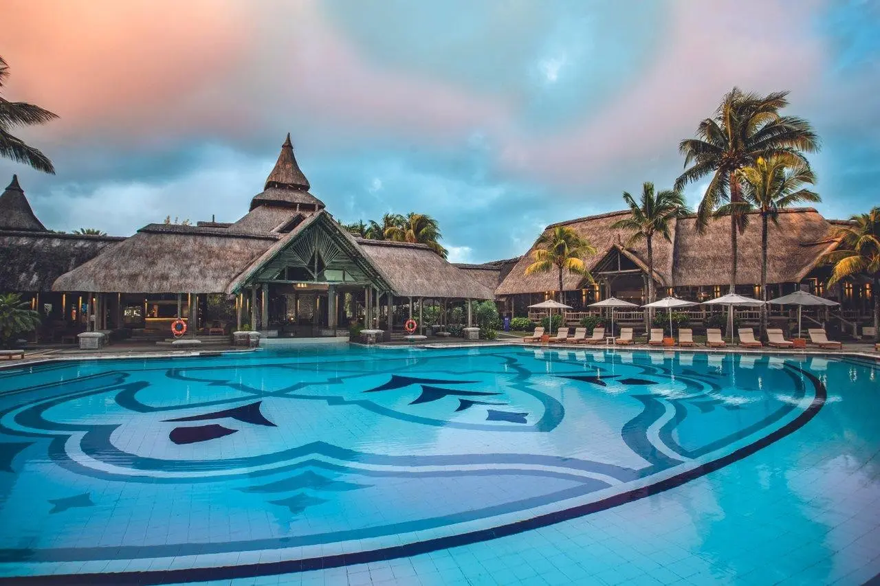 Basen w hotelu Shandrani Beachcomber Resort & SPA
