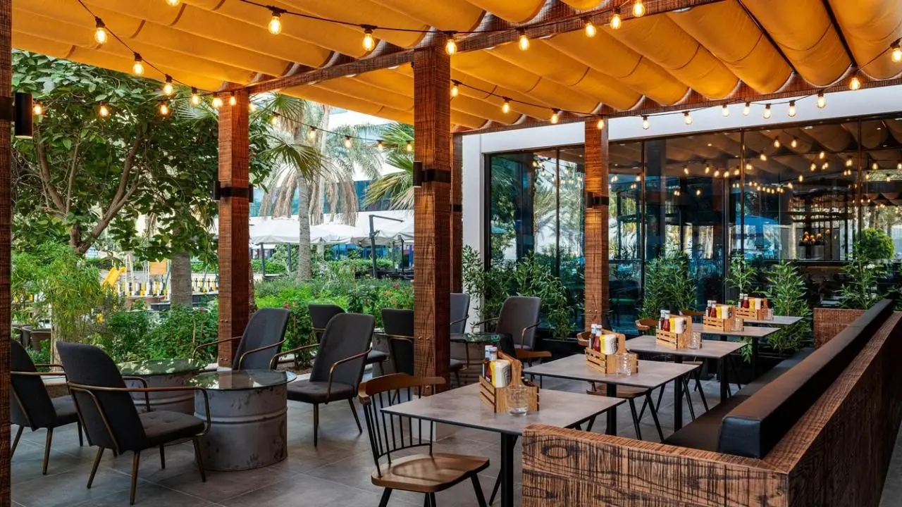 Sheraton Jumeirah Beach Resort — SHERATON JUMEIRAH BEACH