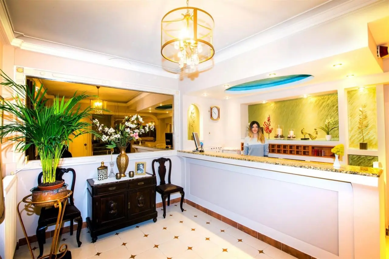 Lobby hotelu Sirena Beach Hotel