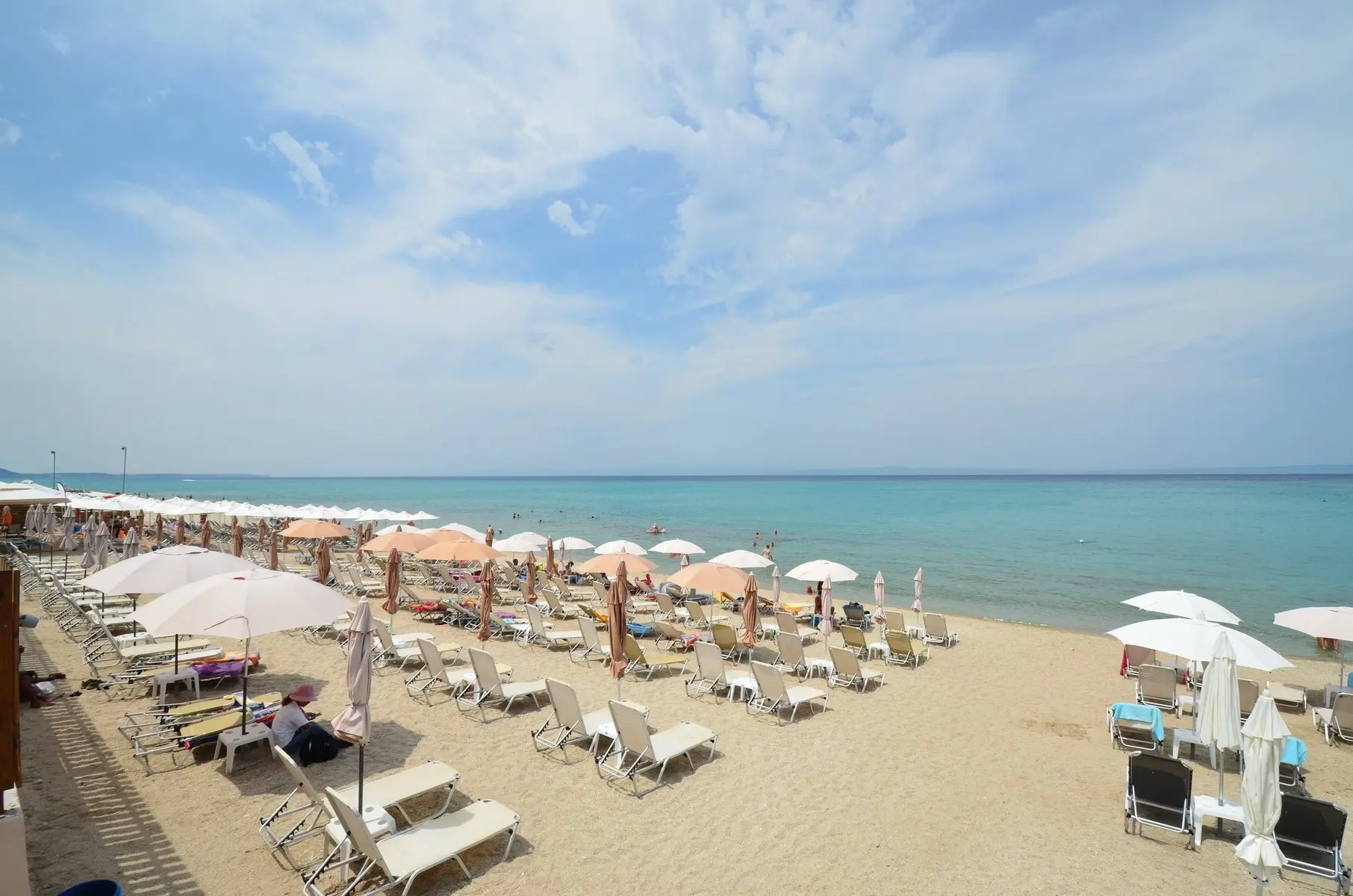 Plaża przy hotelu Sousouras Holiday Resort