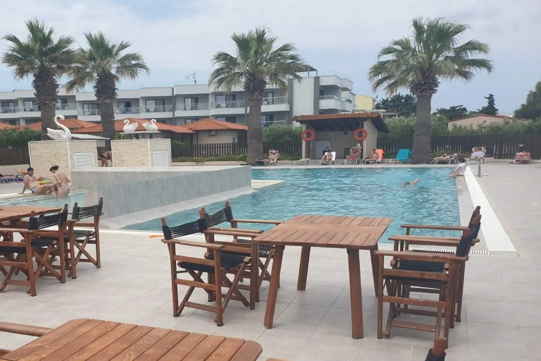 Basen w hotelu Sousouras Holiday Resort