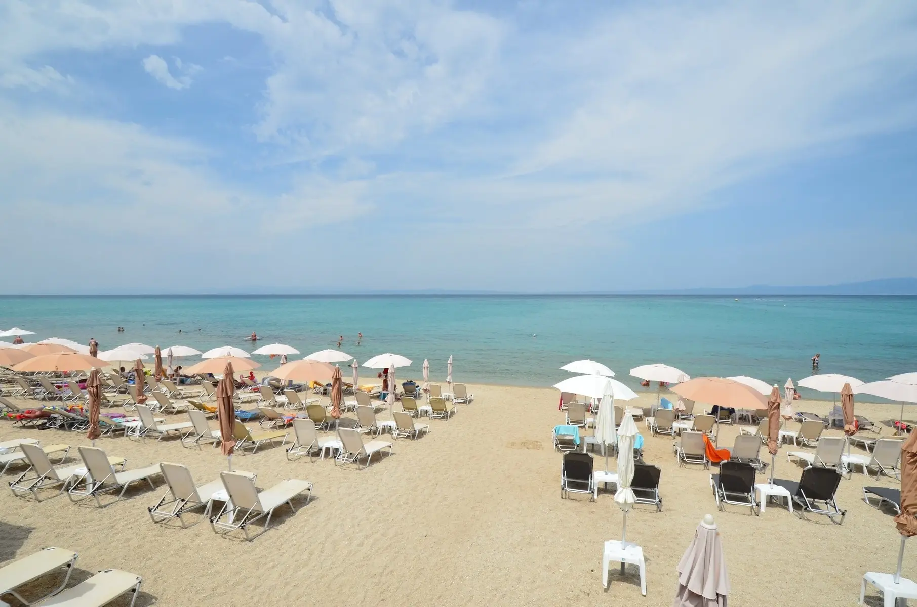 Plaża przy hotelu Sousouras Holiday Resort