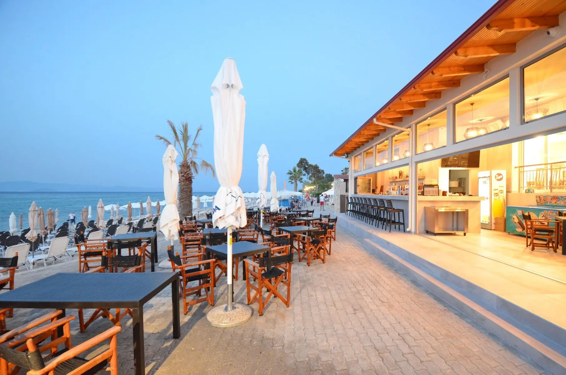 Plaża przy hotelu Sousouras Holiday Resort