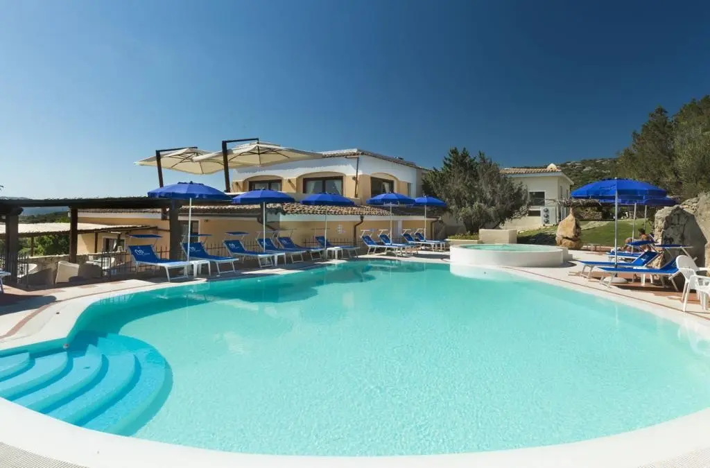 Basen w hotelu Stelle Marine