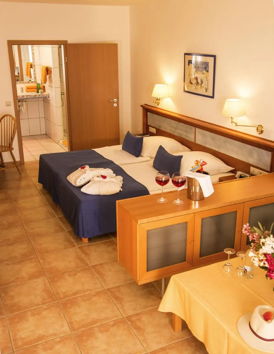 Suitehotel Marina Playa — SUITEHOTEL MARINA PLAYA