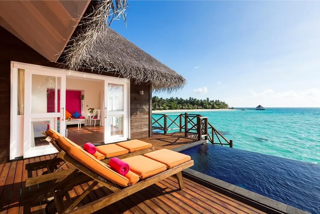 Plaża przy hotelu Sun Siyam Iru Fushi Maldives