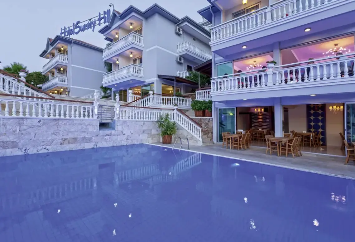 Basen w hotelu Sunny Hill Alya