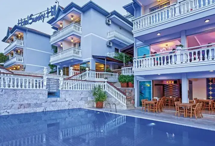 Basen w hotelu Sunny Hill Alya