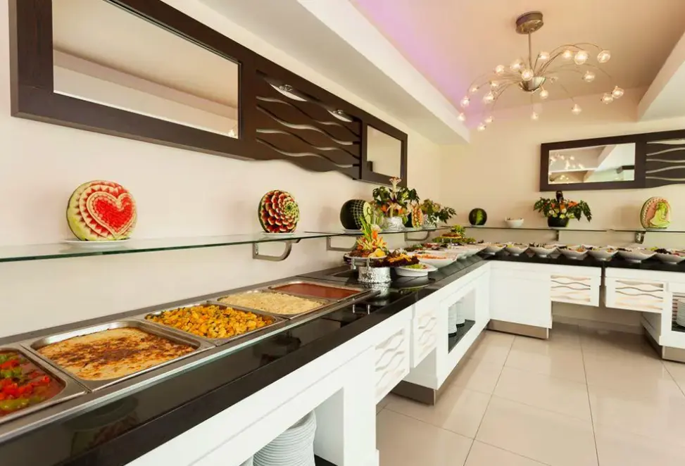 Restauracja i jedzenie w hotelu Sunny Hill Alya
