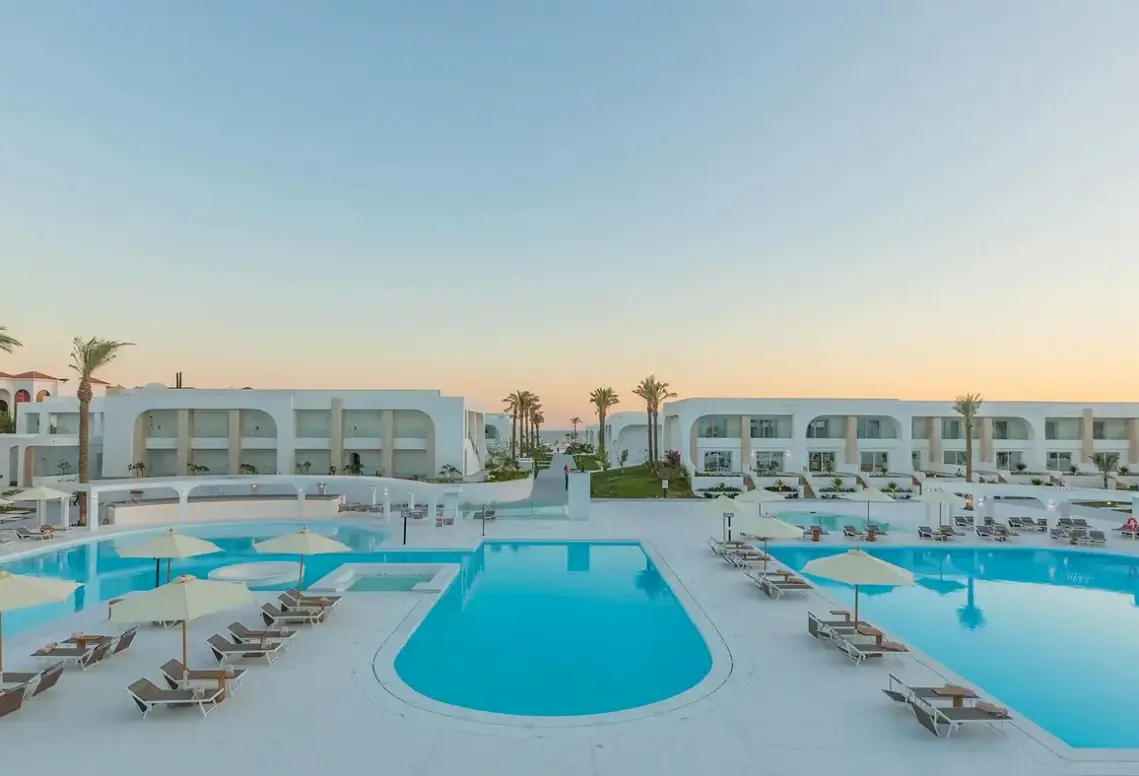 Basen w hotelu Sunrise White Hills