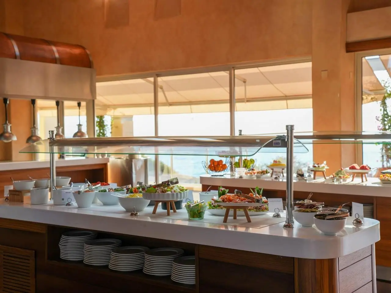 Restauracja i jedzenie w hotelu Thalassa Boutique Hotel & Spa