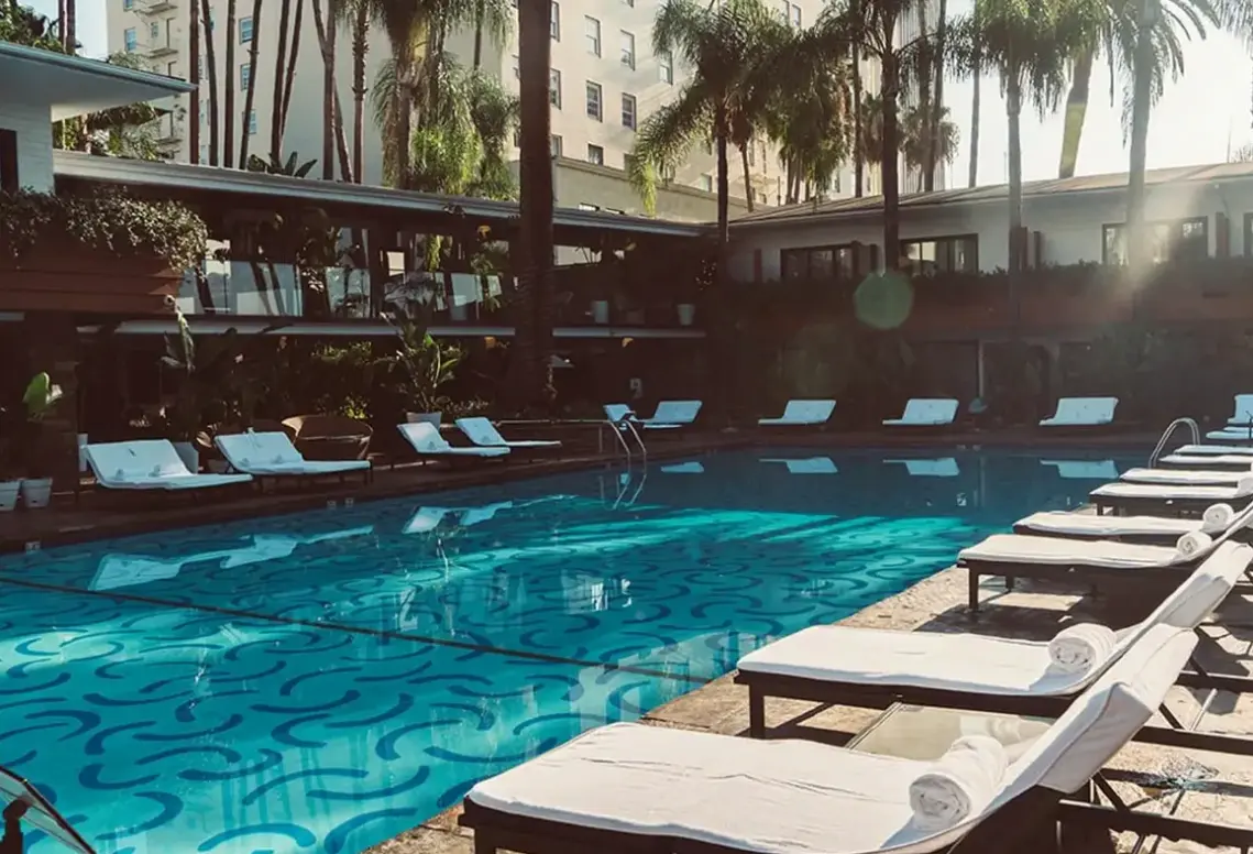 Basen w hotelu The Hollywood Roosevelt