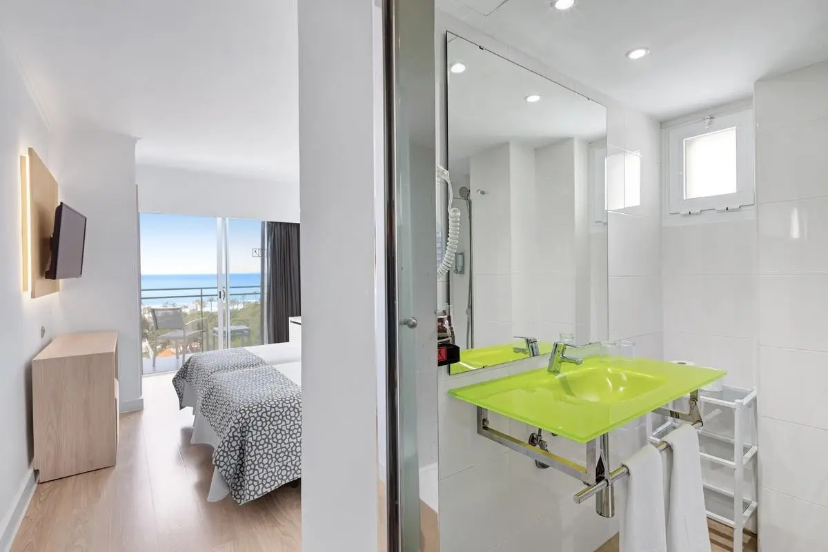 Timor Hotel — TIMOR