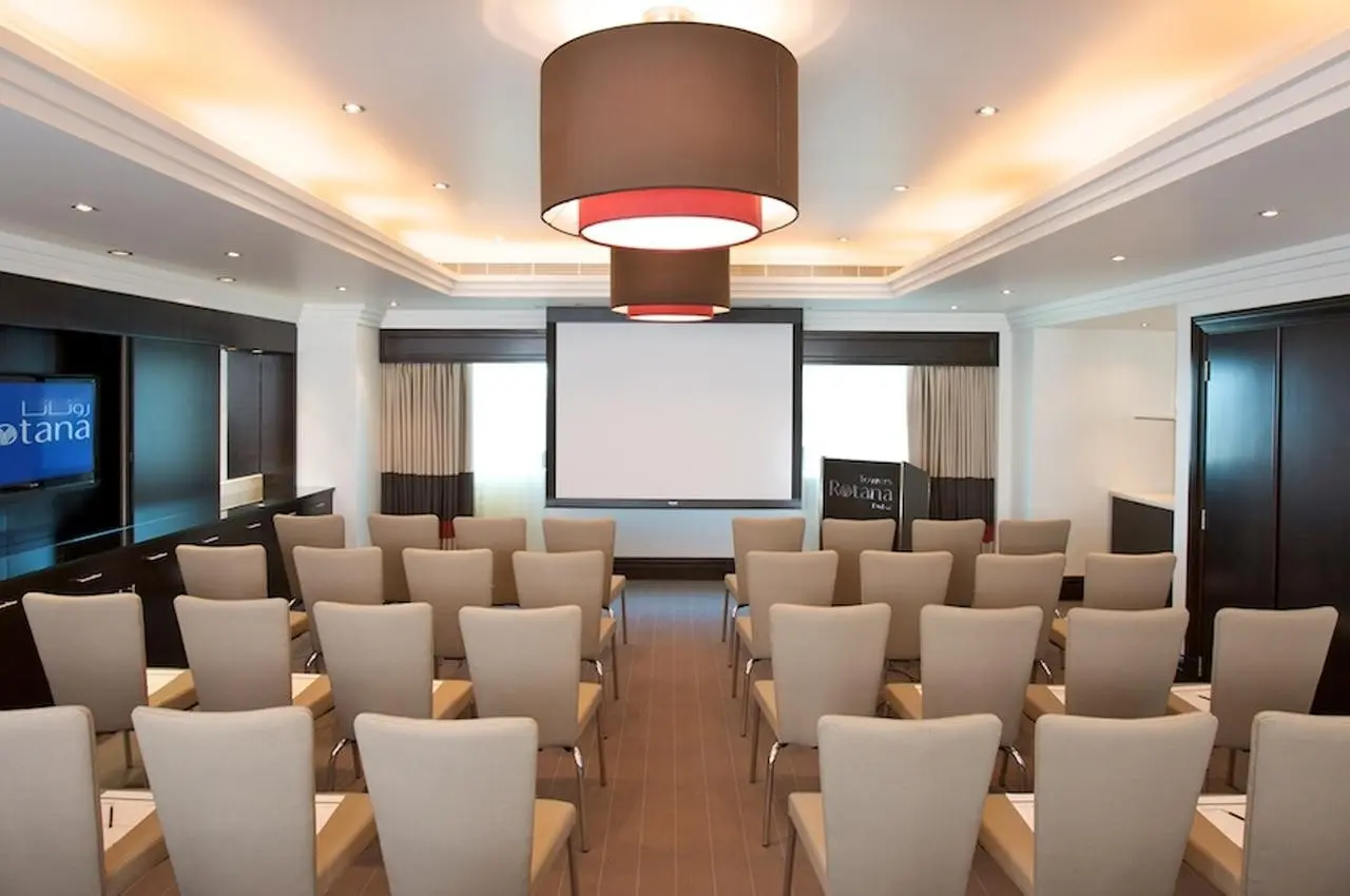 Towers Rotana — TOWERS ROTANA