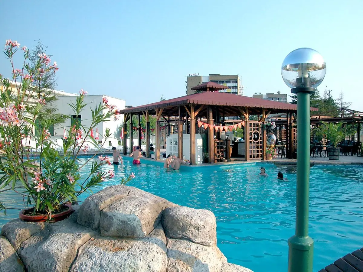 Basen w hotelu Trakia