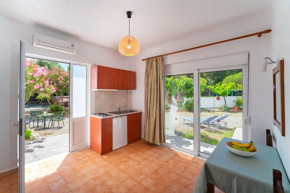 Restauracja i jedzenie w hotelu Tselios Apartments & Studios