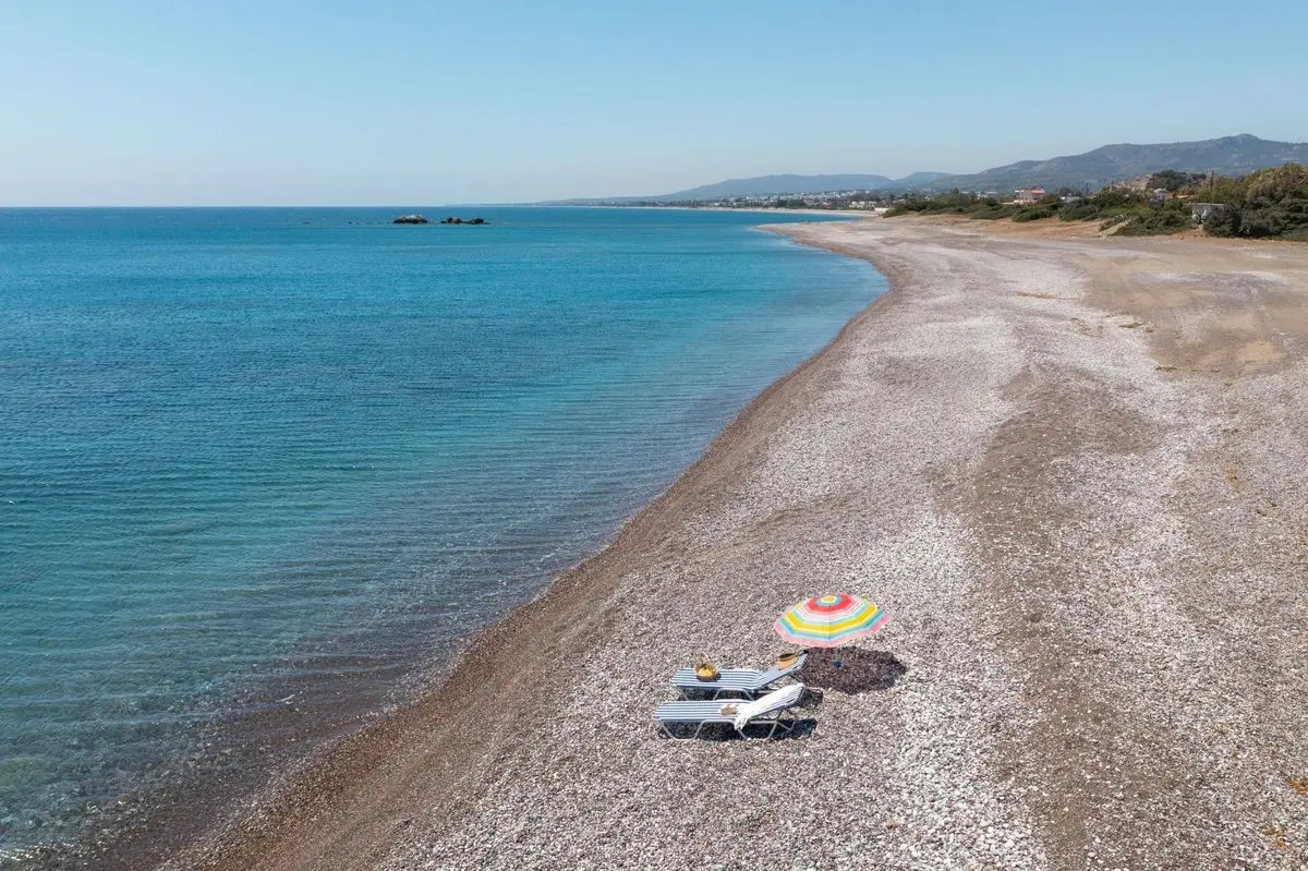 Plaża przy hotelu Tselios Apartments & Studios