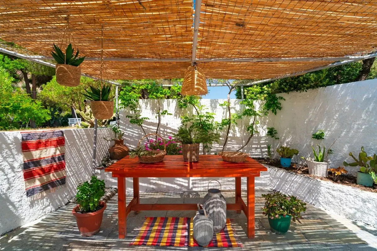 Tselios Apartments & Studios — TSELIOS APARTMENTS & STUDIOS