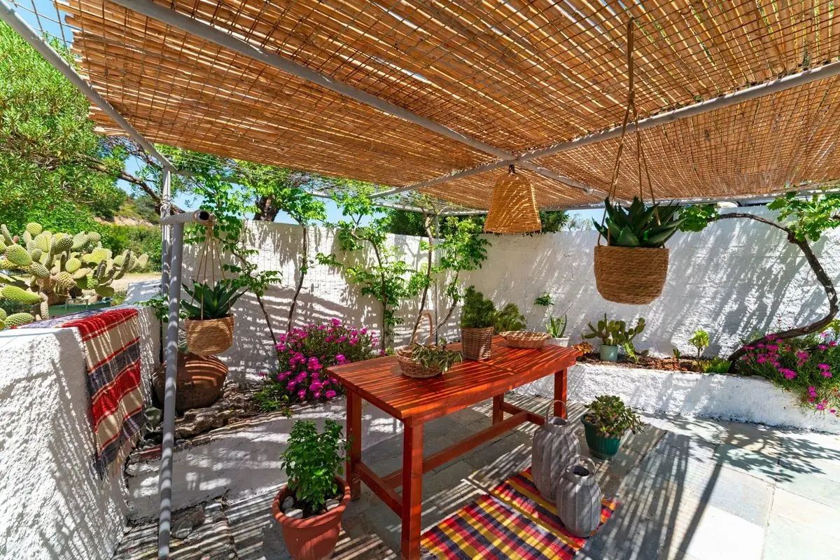 Tselios Apartments & Studios — TSELIOS APARTMENTS & STUDIOS
